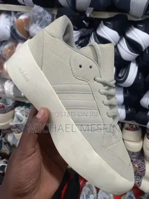 Photo - Adidas Mans Shose