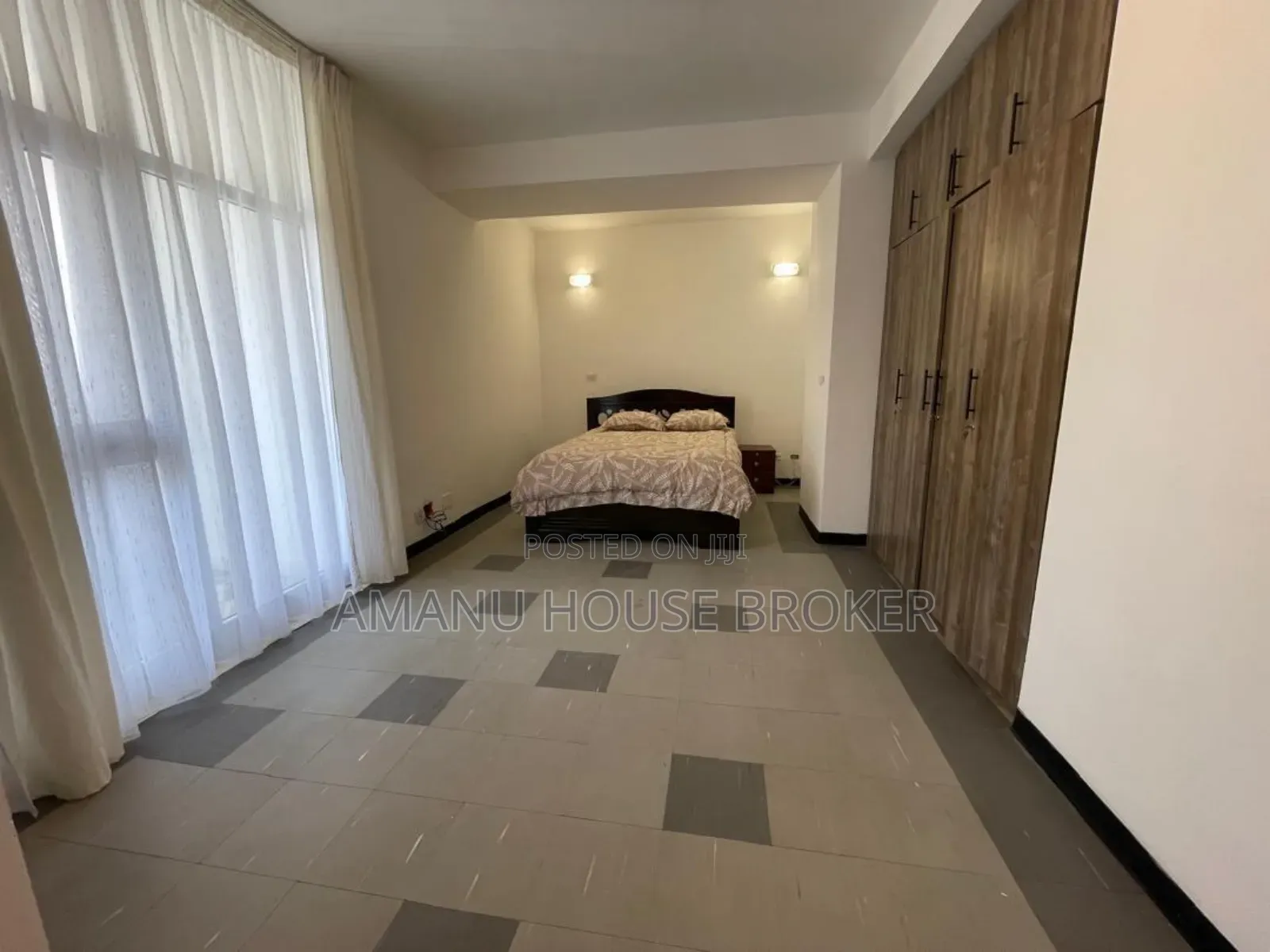 Furnished 5bdrm Penthouse in Addis Abeba, Bole for rent