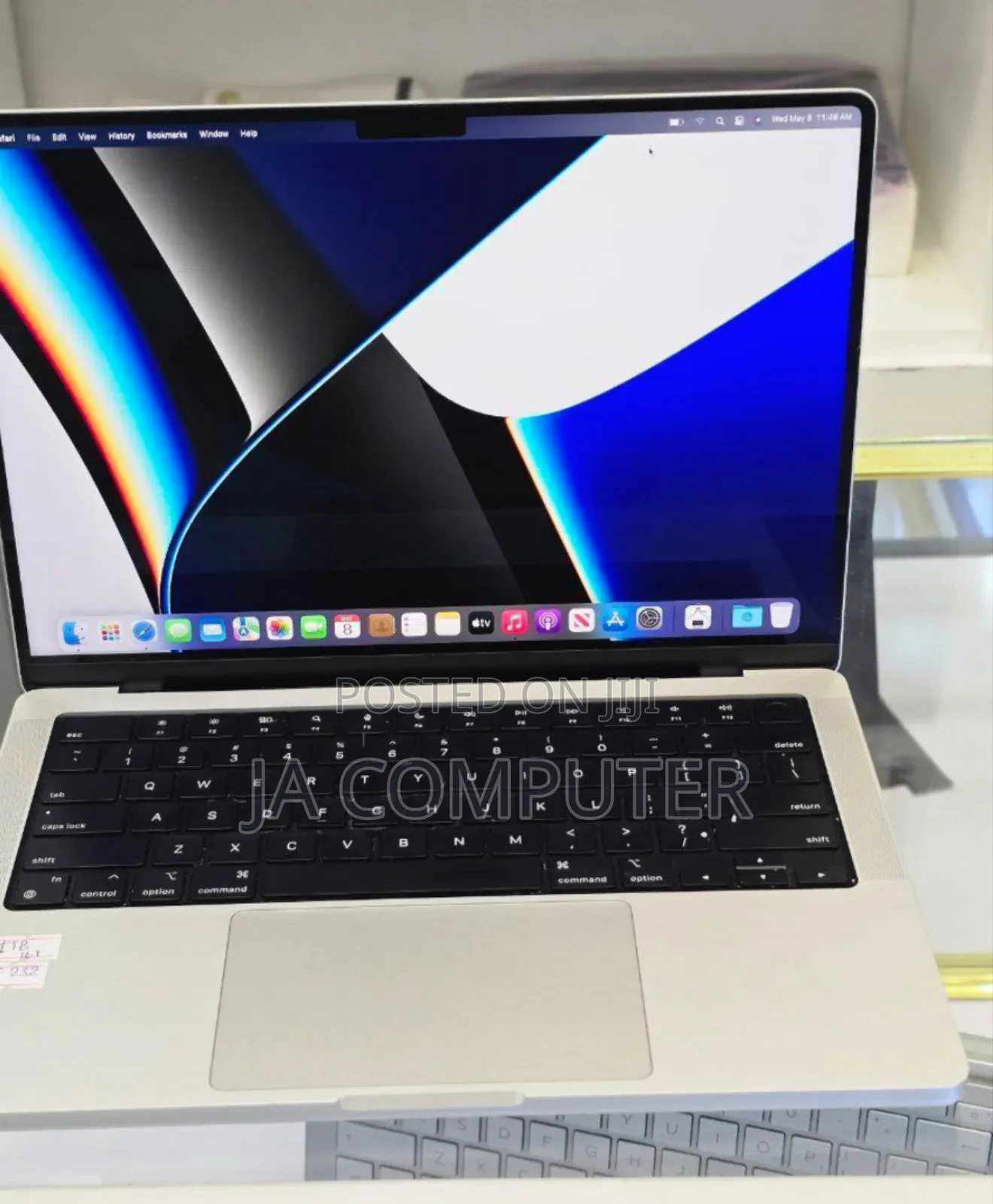 New Laptop Apple MacBook Pro 2021 M1 16GB Apple M1 Pro SSD 1T