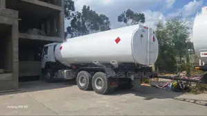 Photo - Cinotruck. Fuel. Tana. Botte