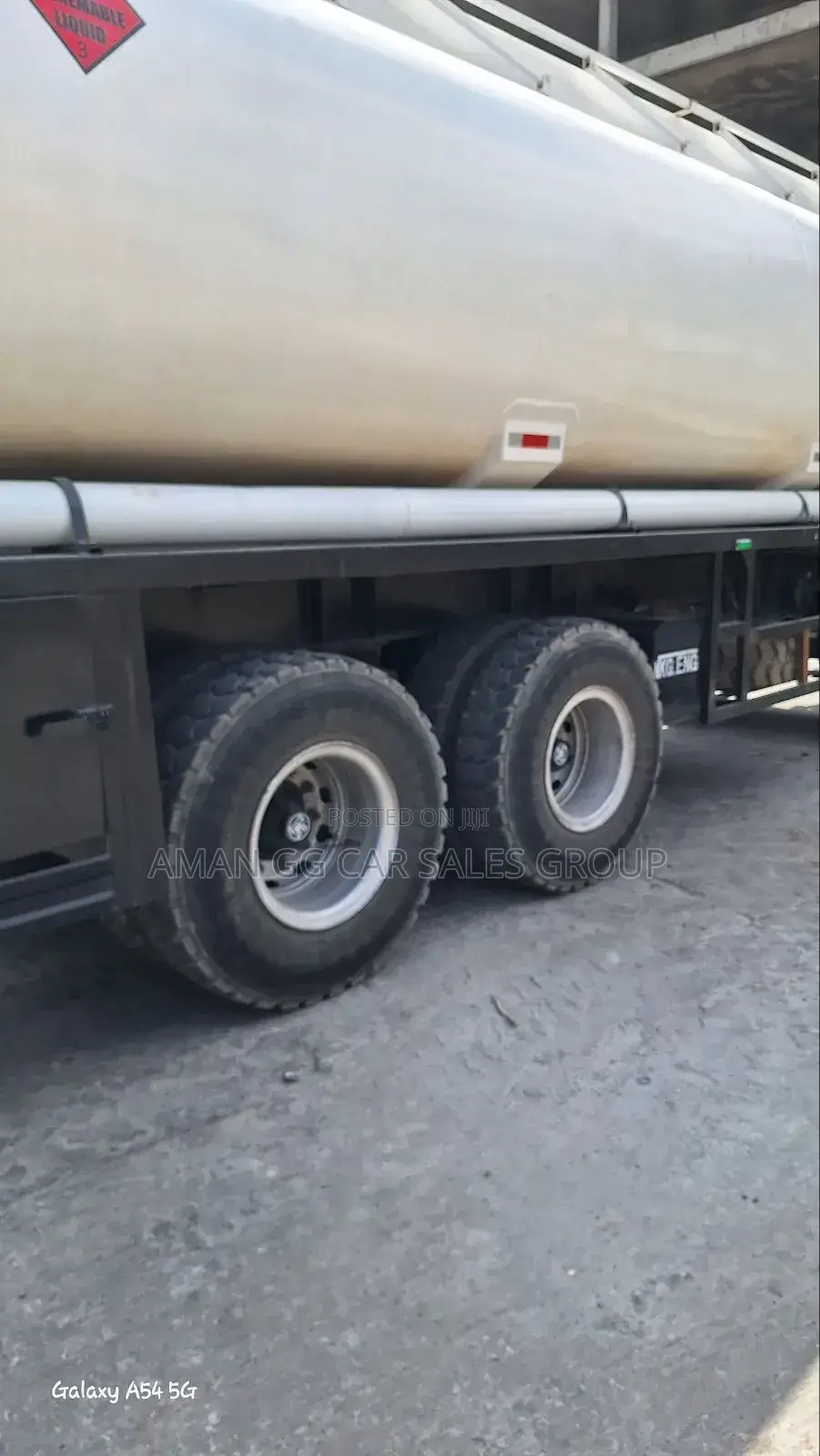 Cinotruck. Fuel. Tana. Botte