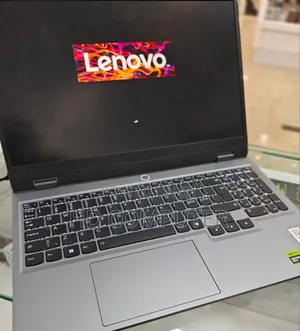 New Laptop Lenovo LOQ 15IRH8 16GB Intel Core I5 SSD 512GB