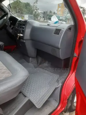 Toyota Grand HiAce 2006 Red