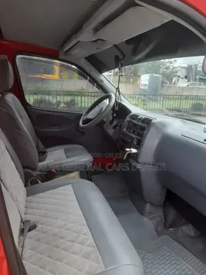 Toyota Grand HiAce 2006 Red