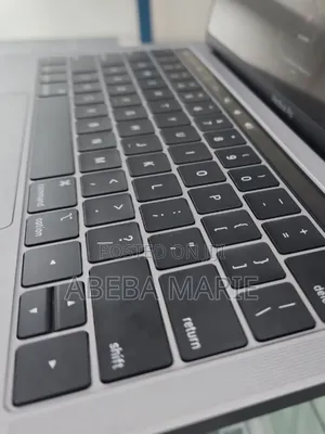 New Laptop Apple MacBook Pro 2019 8GB Intel Core I5 SSD 1T