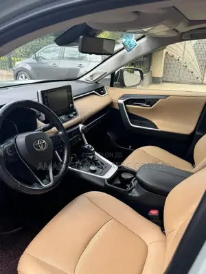 Toyota RAV4 2020 Green