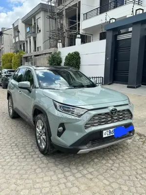 Toyota RAV4 2020 Green