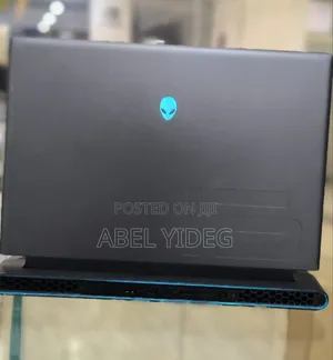 New Laptop Alienware M17x R2 32GB Intel Core I9 SSD 1T