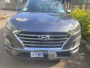 Photo - Hyundai Tucson 2020 Beige