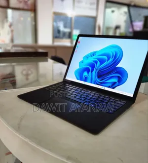 New Laptop Microsoft Surface 16GB Intel Core I7 SSD 512GB