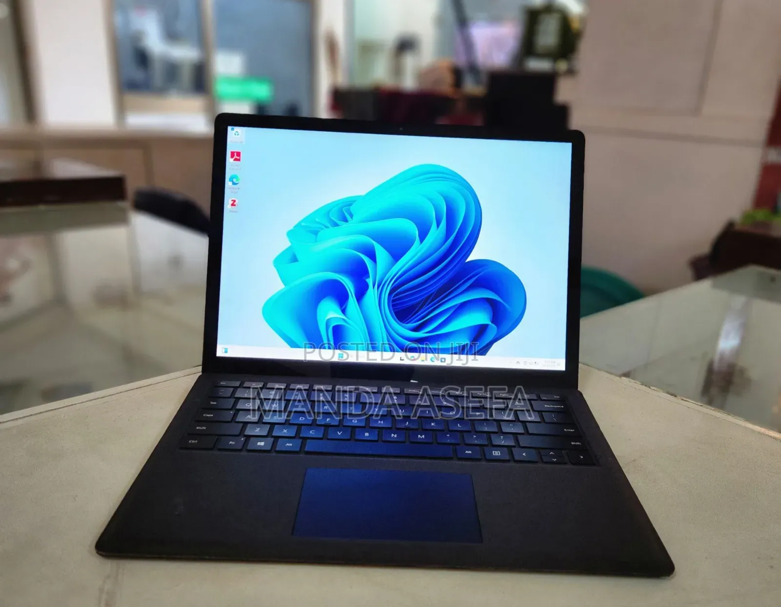 New Laptop Microsoft Surface 16GB Intel Core I7 SSD 512GB