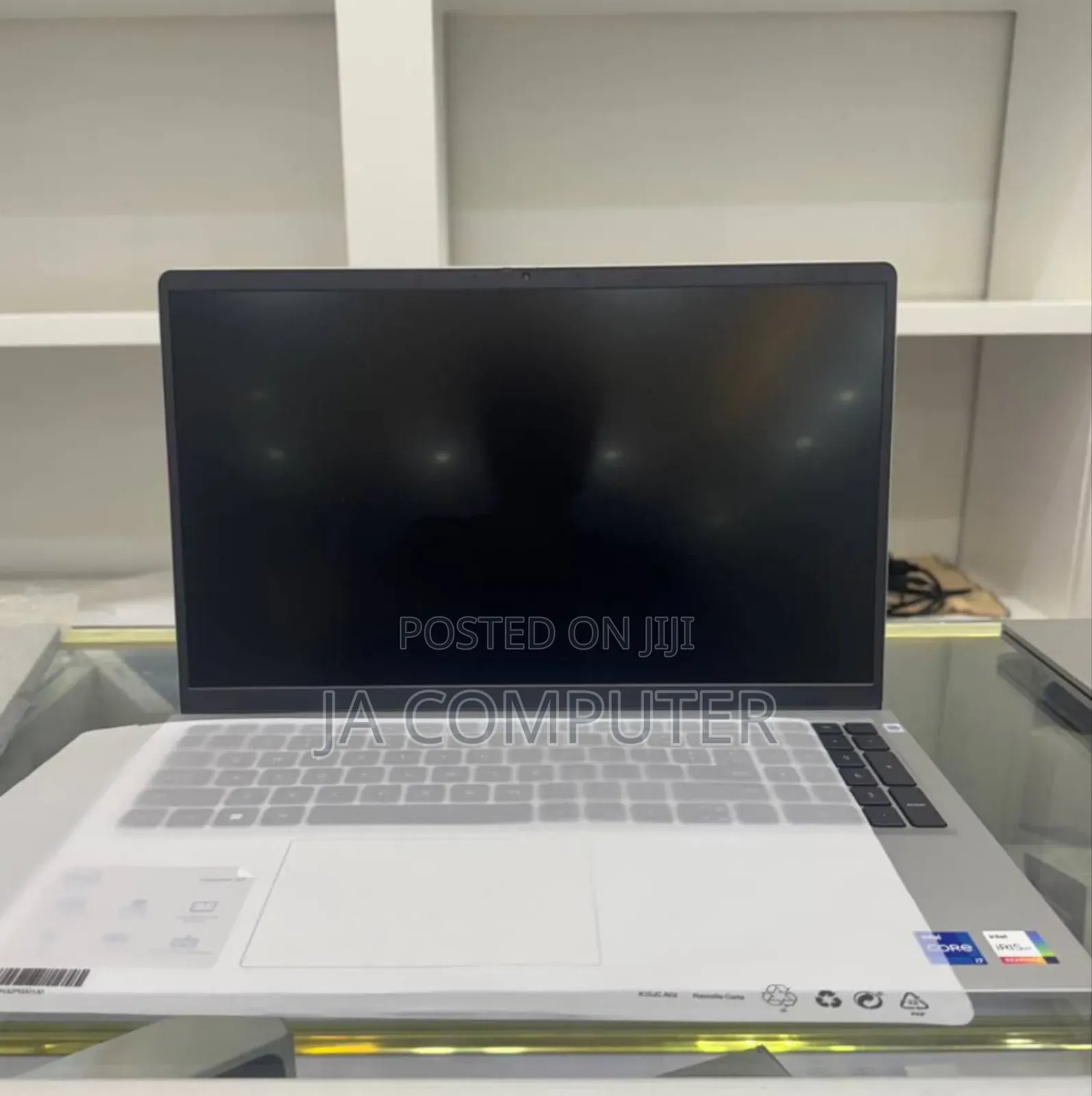 New Laptop Dell Inspiron 15 16GB Intel Core I7 SSD 1T