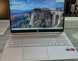 New Laptop HP Pavilion 15 8GB AMD Ryzen 5 SSD 512GB