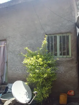 5bdrm House in 03, Akaky Kaliti for sale