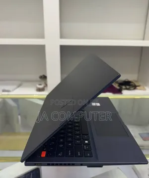 New Laptop Asus VivoBook 15 X505BA 16GB Intel Core I9 SSD 1T