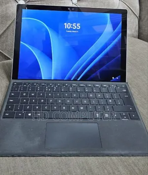 New Laptop Microsoft Surface 8GB Intel Core I7 SSD 256GB