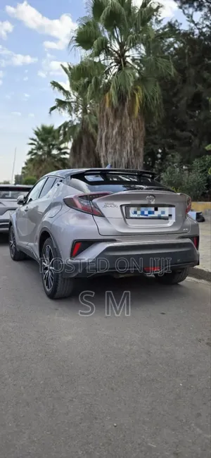 Toyota C-HR 2017 Silver