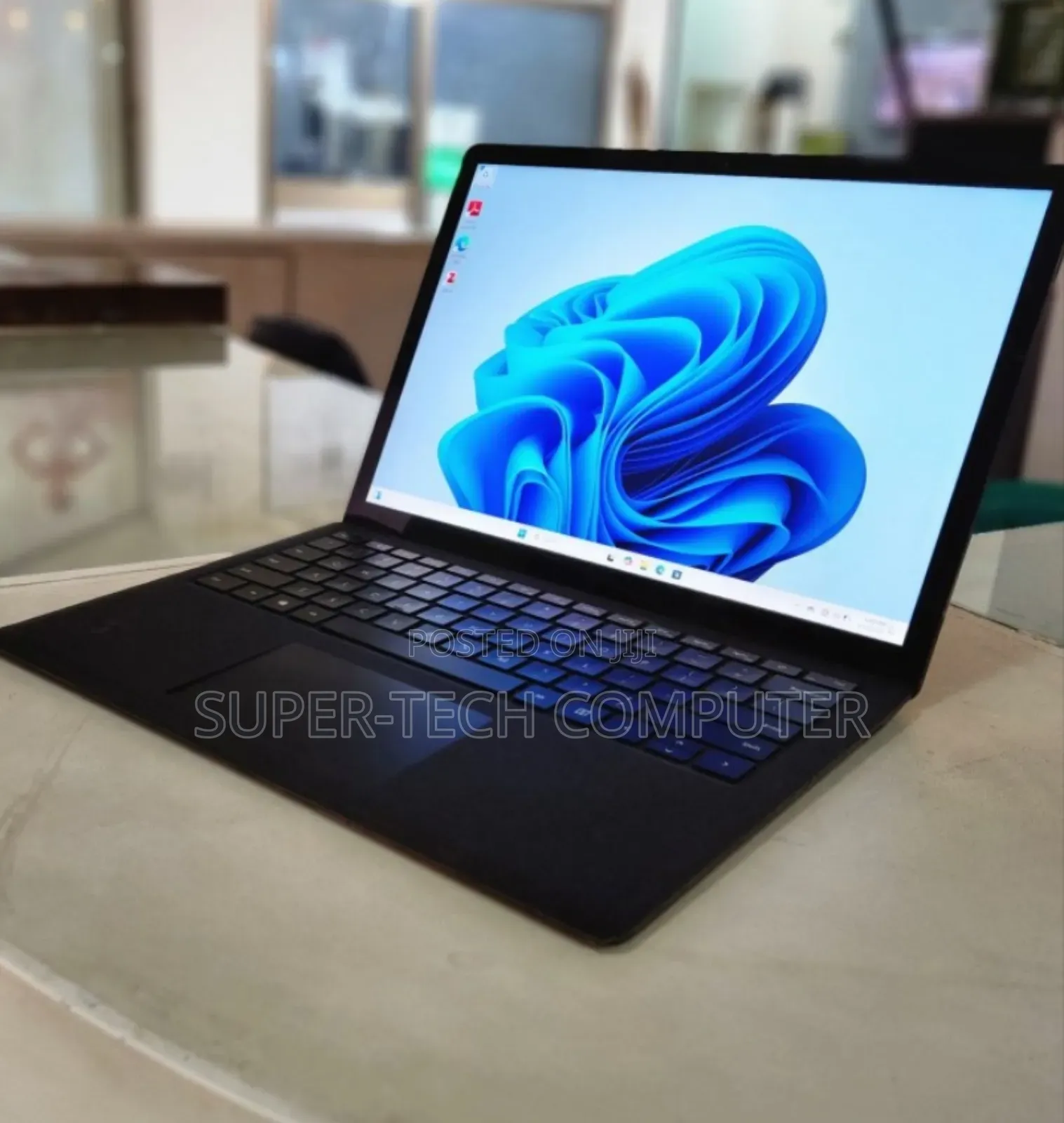 New Laptop Microsoft Surface 16GB Intel Core I7 SSD 512GB