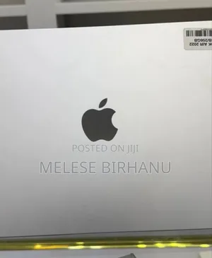 New Laptop Apple MacBook Air 2022 M2 8GB Apple M2 SSD 256GB