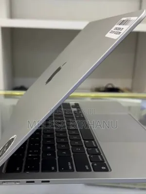 New Laptop Apple MacBook Air 2022 M2 8GB Apple M2 SSD 256GB