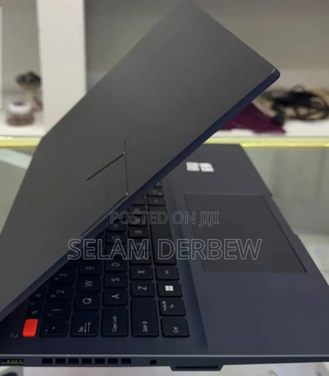 New Laptop Asus VivoBook 15 X505BA 16GB Intel Core I9 SSD 512GB