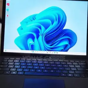 New Laptop Microsoft Surface 2 16GB Intel Core i7 SSD 512GB