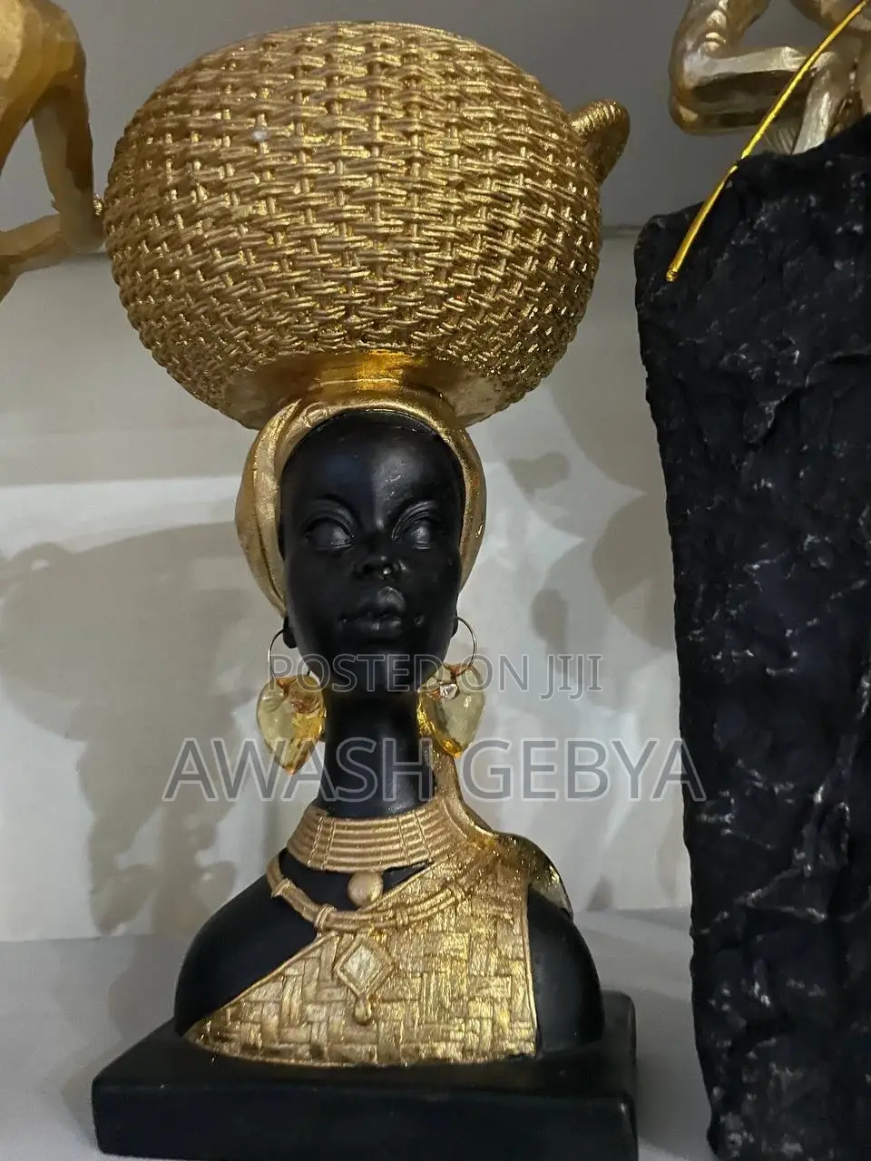 Ornaments Statue Desktop Resin Figurines Home and Office