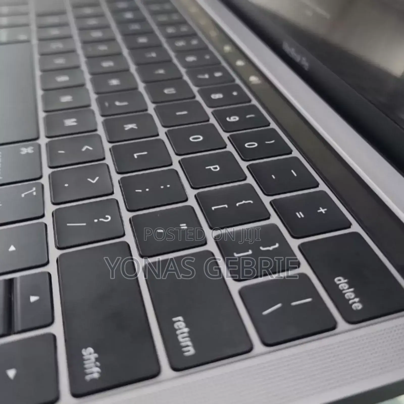 New Laptop Apple MacBook Pro 2019 8GB Intel Core I5 SSD 128GB