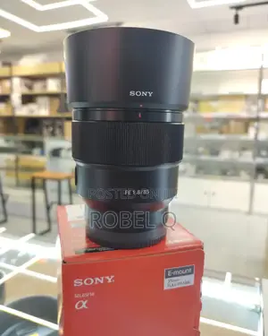 Photo - Sony Fe 85mm F/1.8 Prime Lens