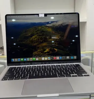 New Laptop Apple MacBook Air 2022 M2 8GB SSD 256GB