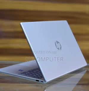 New Laptop HP EliteBook 840 G9 16GB Intel Core I7 SSD 512GB