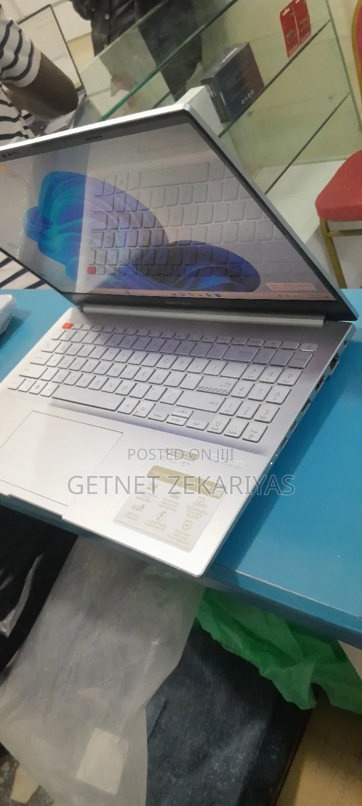 New Laptop Asus VivoBook 15 X505BA 16GB Intel Core I7 SSD 512GB