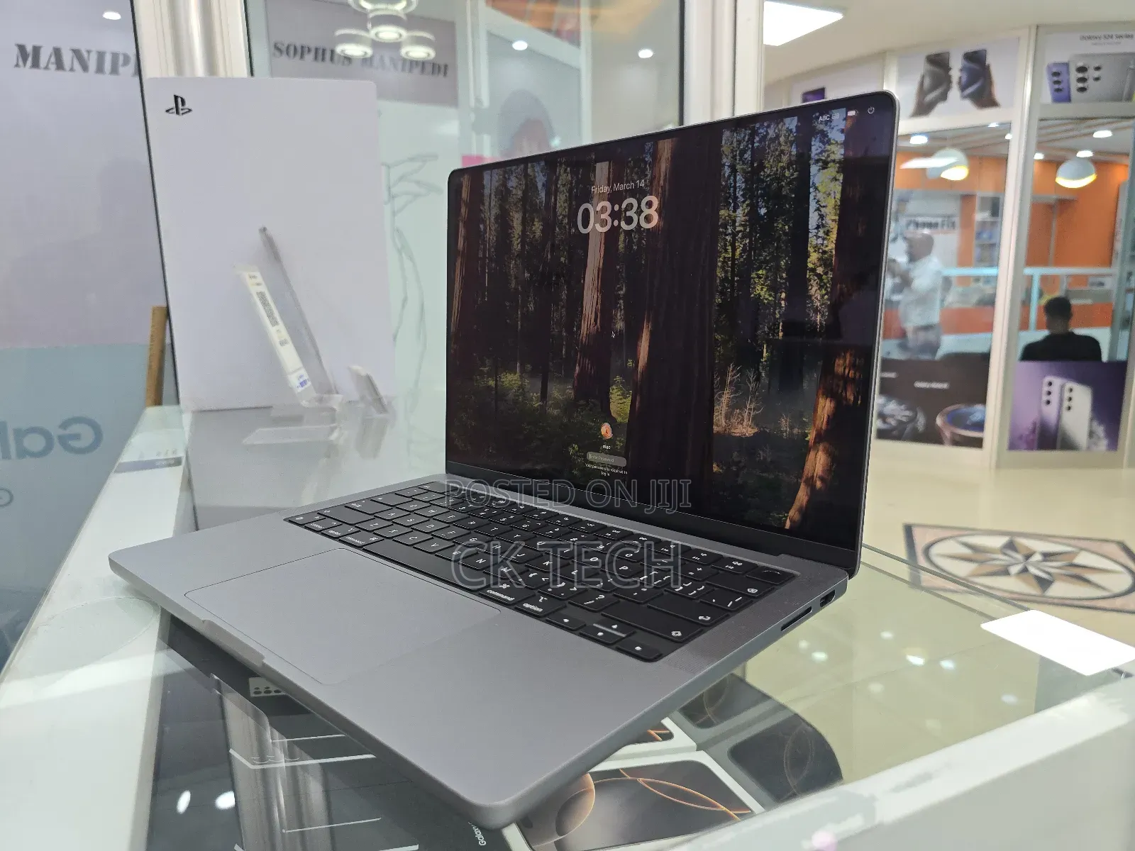 New Laptop Apple MacBook Pro 2023 M3 14-Inch 8GB Apple M3 SSD 512GB