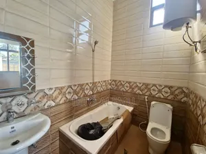 3bdrm Villa in የሚሸጥ ቪላ 175 ሰሚት, Yeka for sale