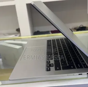 Photo - New Samsung Galaxy Book 2 4GB Qualcomm Snapdragon X Plus SSD 128GB