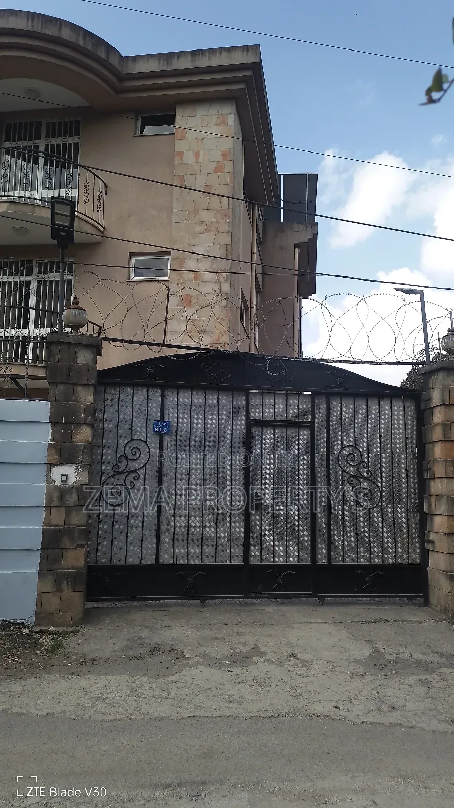 Furnished 8bdrm House in Bole for rent