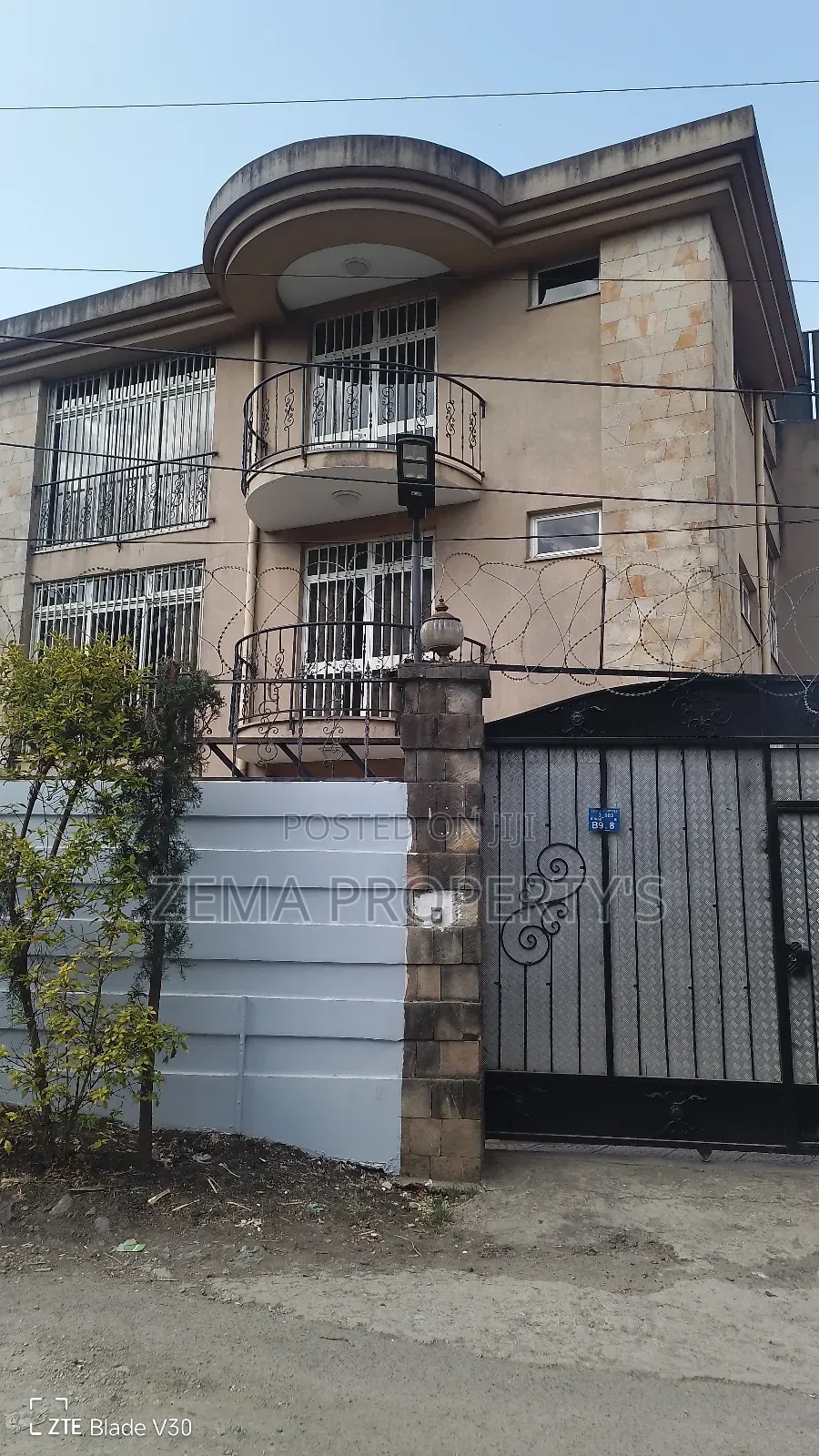 Furnished 8bdrm House in Bole for rent