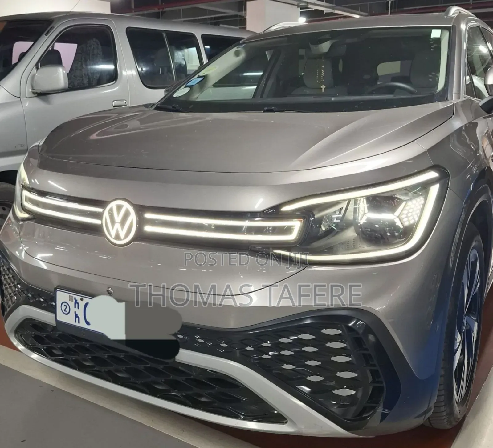 Volkswagen ID.6 2023 Gold