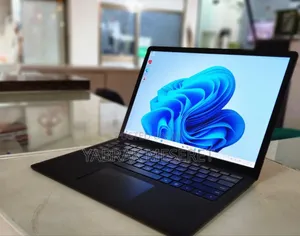 New Laptop Microsoft Surface Laptop 16GB Intel Core I7 SSD 512GB