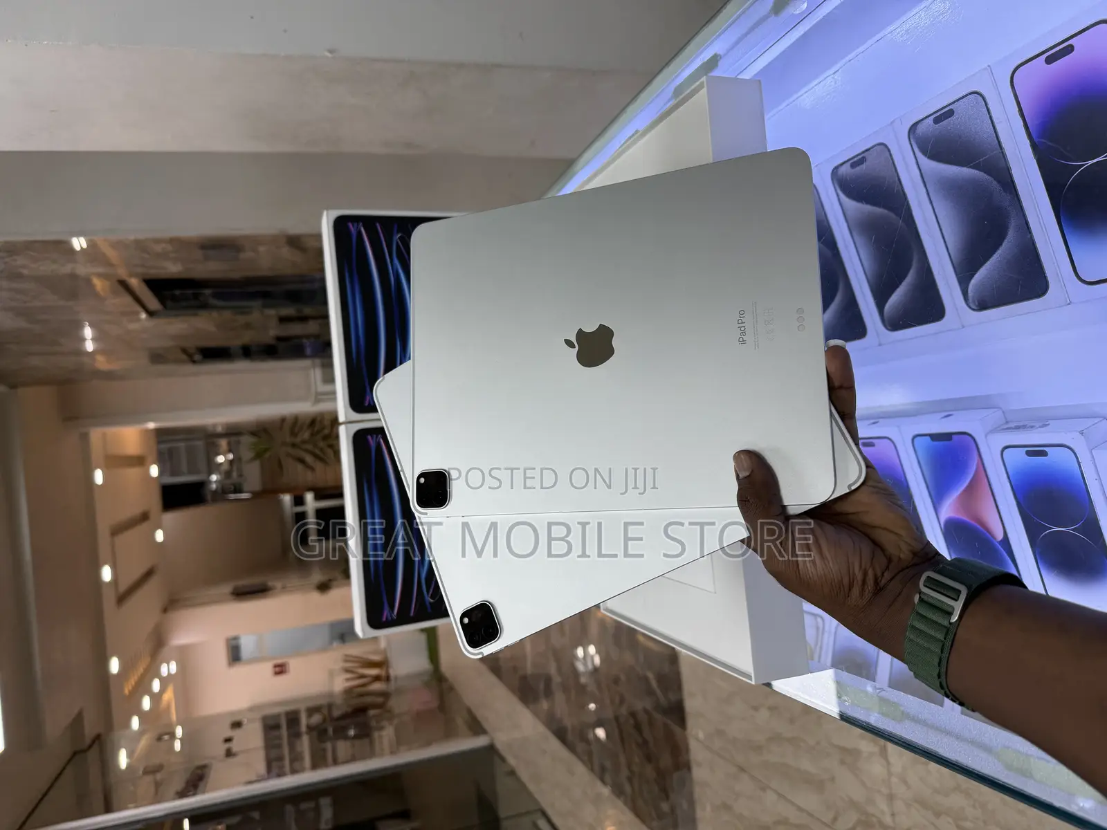 New Apple iPad Pro 12.9 (2022) 512 GB Silver