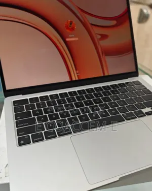 New Laptop Apple MacBook 8GB Apple M2 SSD 256GB
