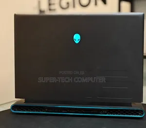 New Laptop Alienware M17x R2 16GB Intel Core I9 SSD 1T