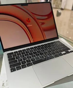 New Laptop Apple MacBook Air 2022 M2 8GB Apple M2 SSD 256GB