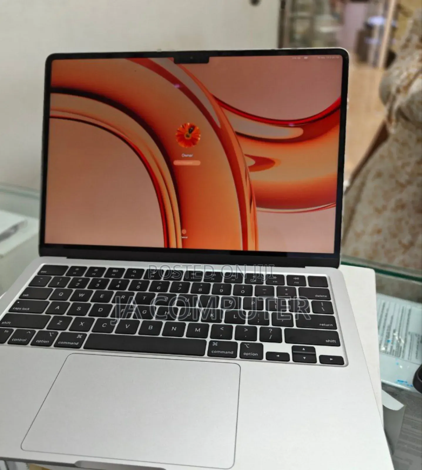 New Laptop Apple MacBook Air 2022 M2 8GB Apple M2 SSD 256GB
