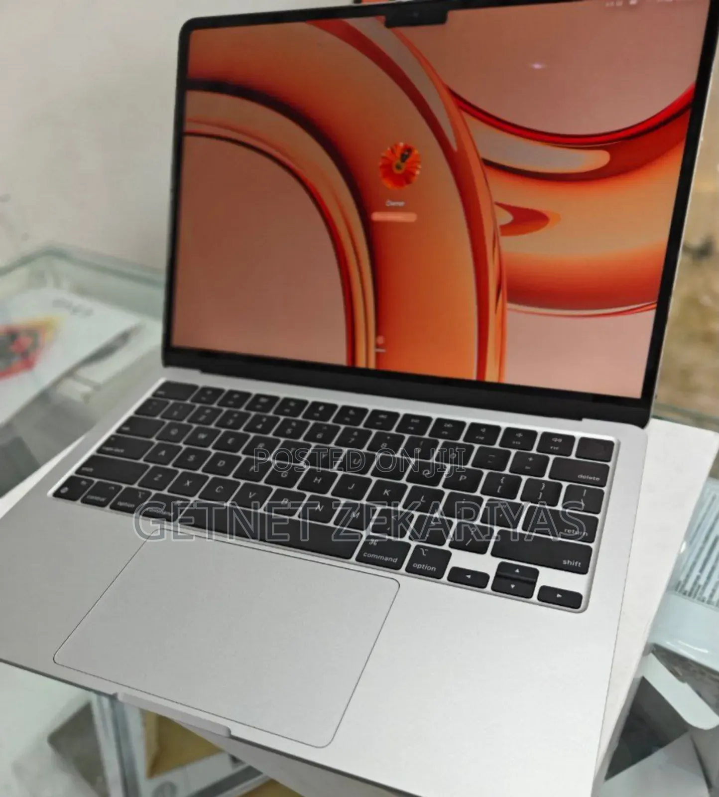 New Laptop Apple MacBook Air 2023 M2 8GB Apple M2 SSD 256GB