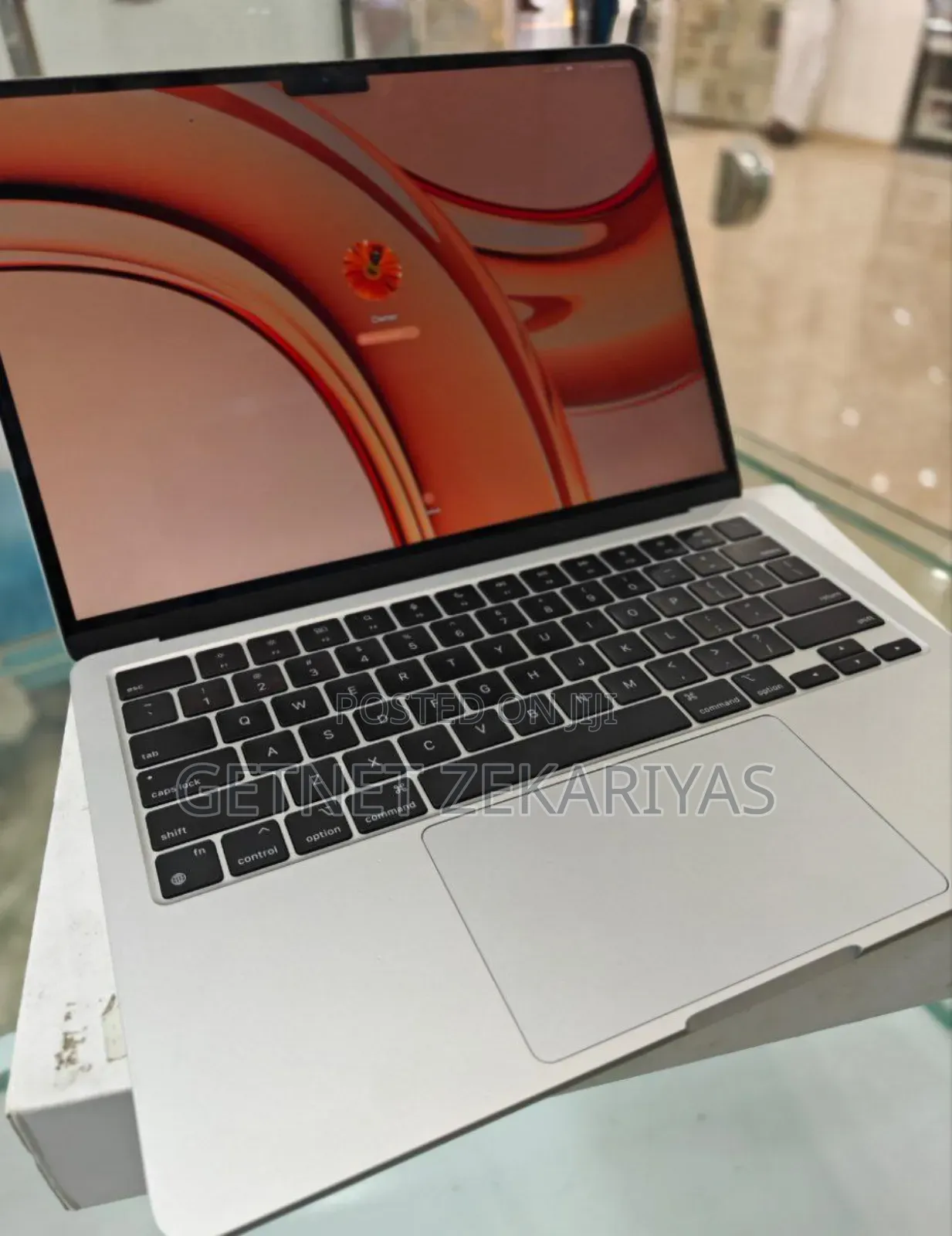 New Laptop Apple MacBook Air 2023 M2 8GB Apple M2 SSD 256GB