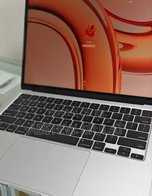 New Laptop Apple MacBook Air 2023 M2 8GB Apple M2 SSD 256GB