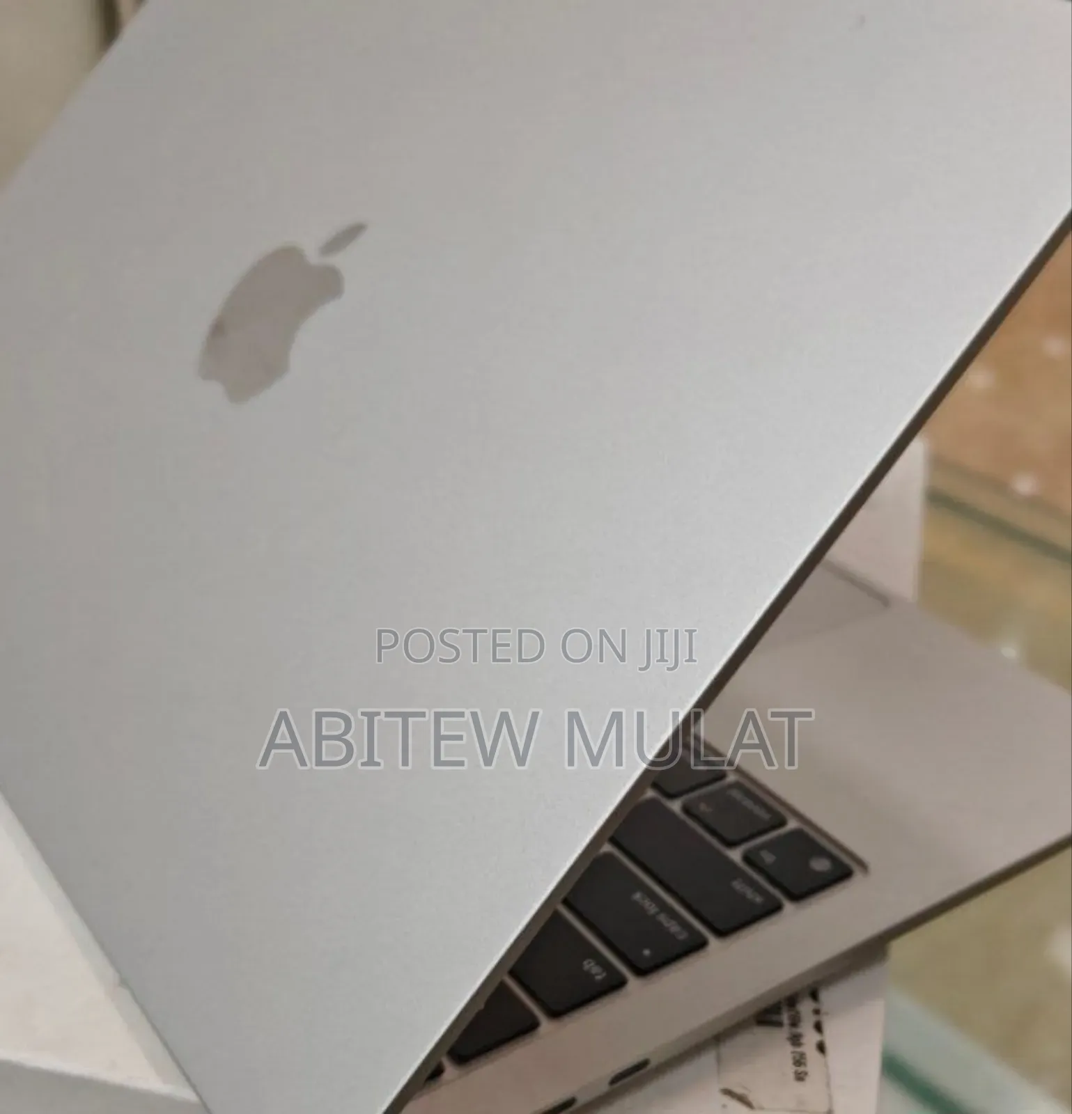 New Laptop Apple MacBook Air 2023 M2 8GB Apple M2 SSD 256GB
