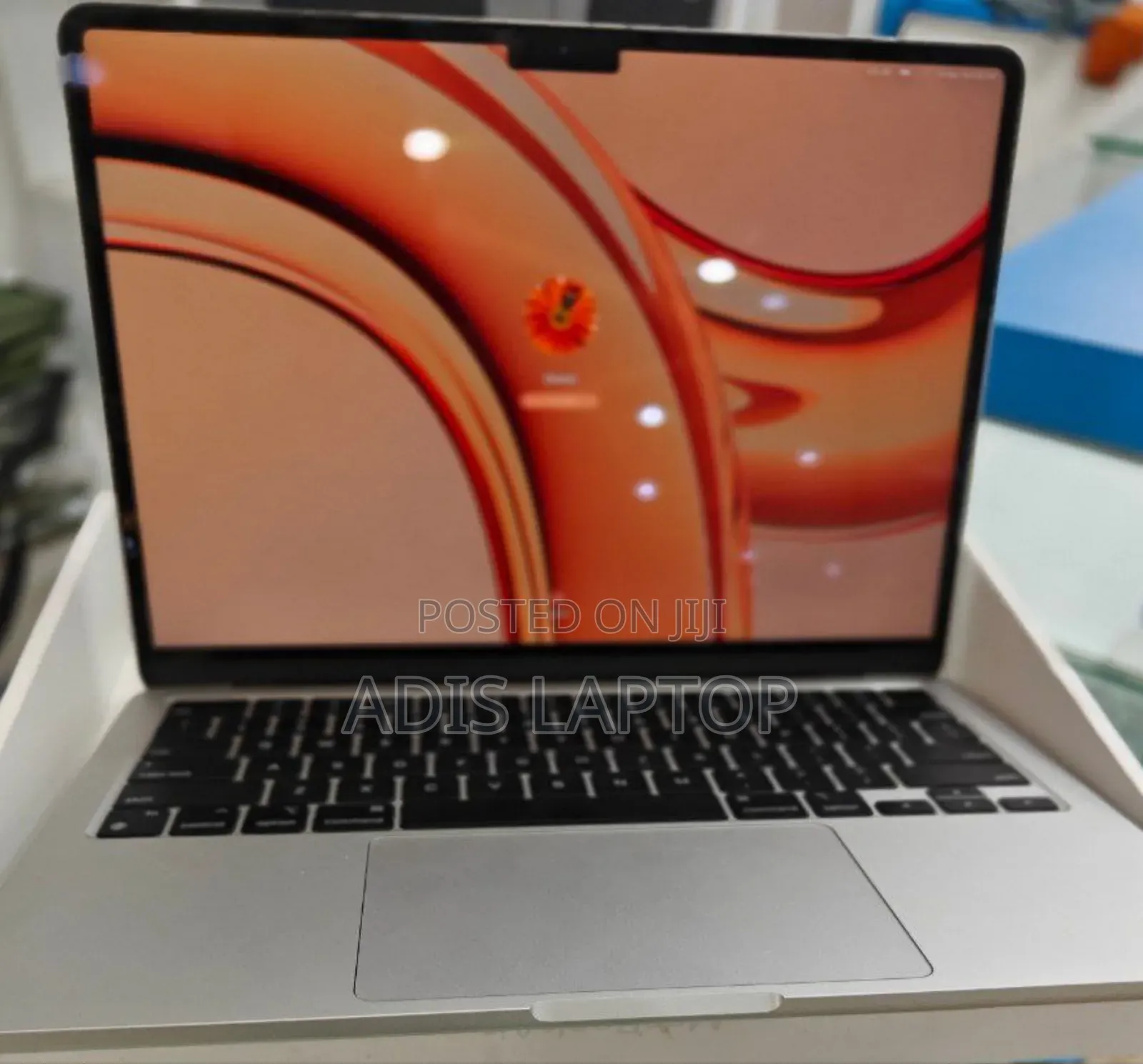 New Laptop Apple MacBook Air 2022 M2 8GB Apple M2 SSD 256GB