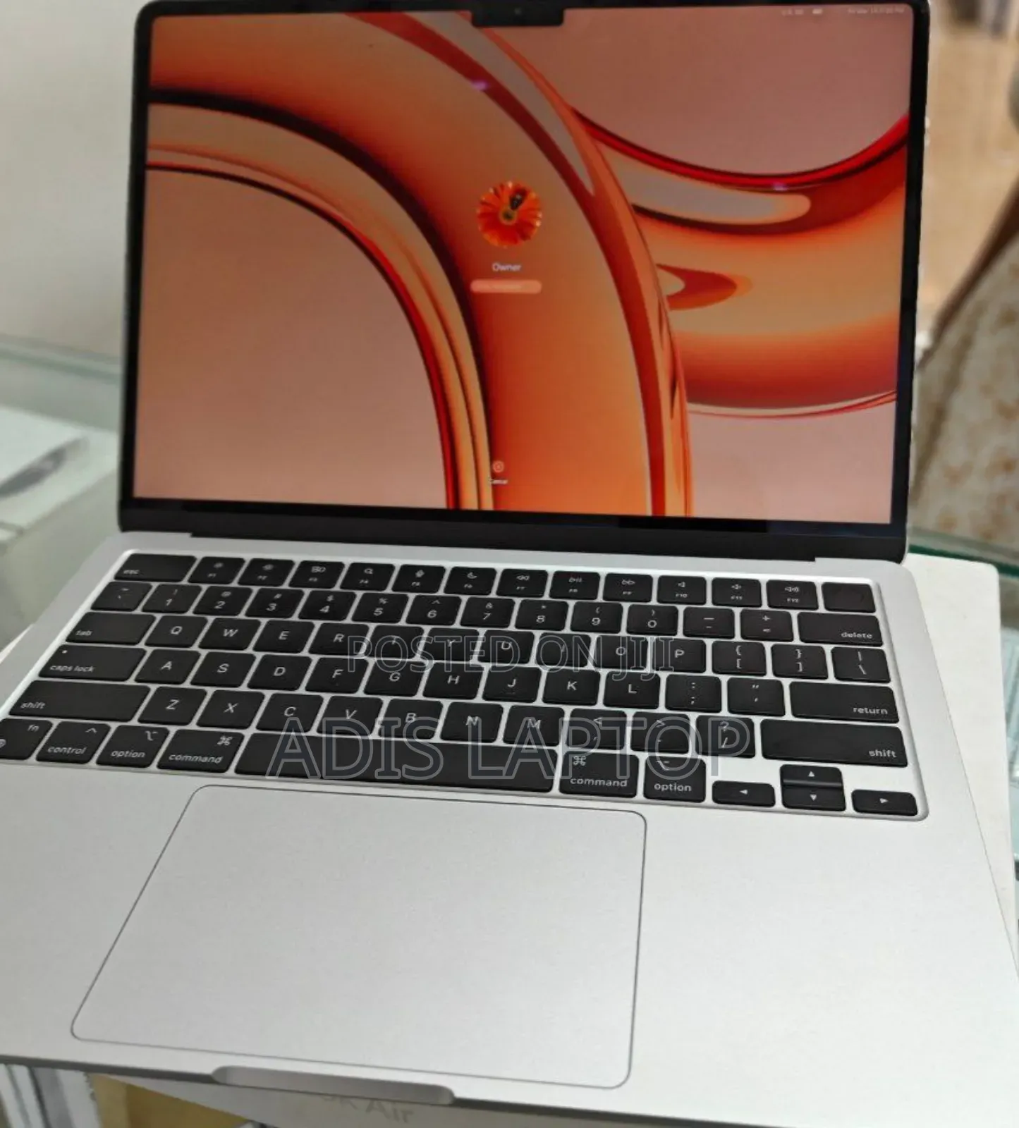 New Laptop Apple MacBook Air 2022 M2 8GB Apple M2 SSD 256GB